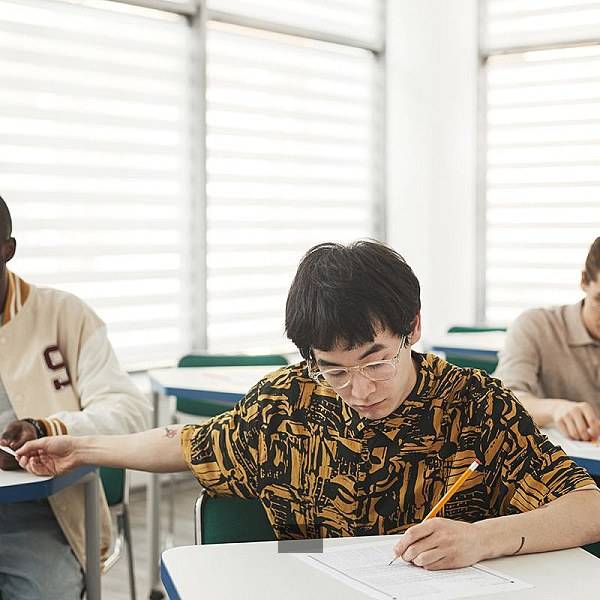 足球直播免费今晚国际友谊赛